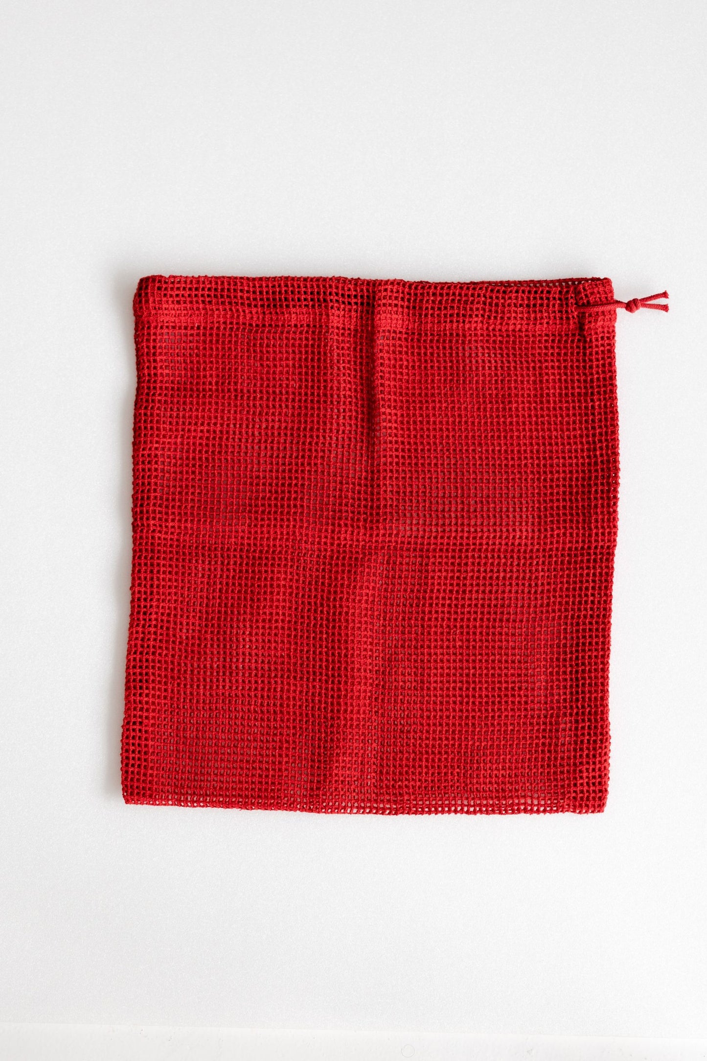 exquisite and strong red mesh produce bags perfect for carrying any produce